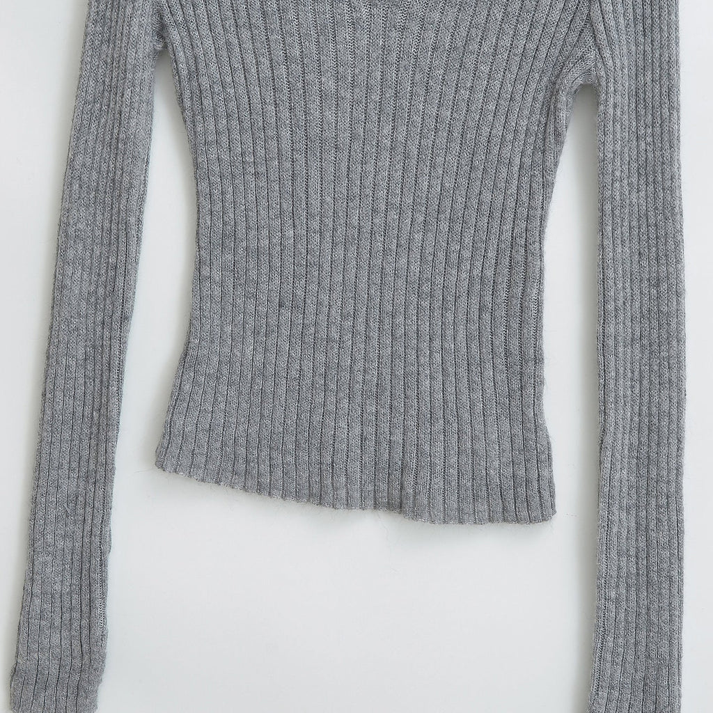 V-neck long sleeved elastic slim fit top