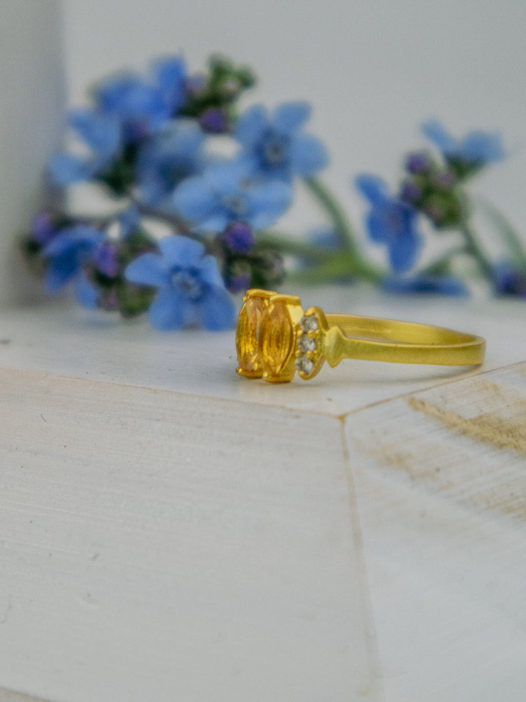 Bitty Leaf Ring