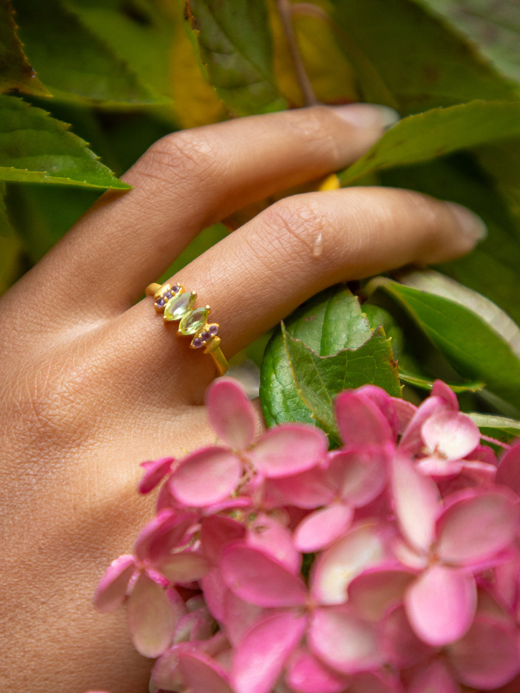Bitty Leaf Ring